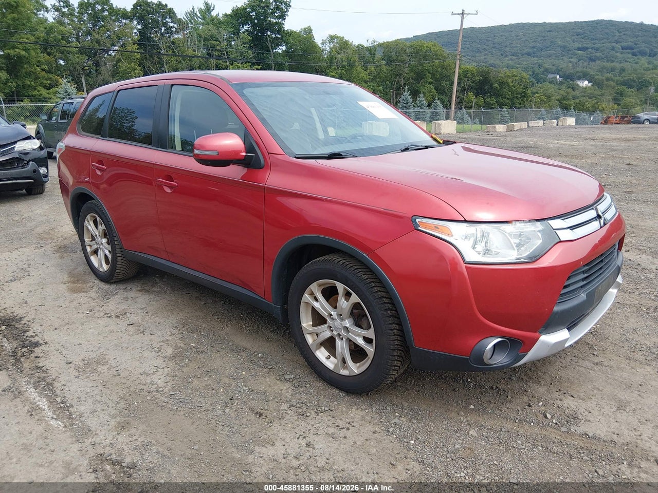 JA4AD3A33FZ****** · 2015 MITSUBISHI OUTLANDER SE