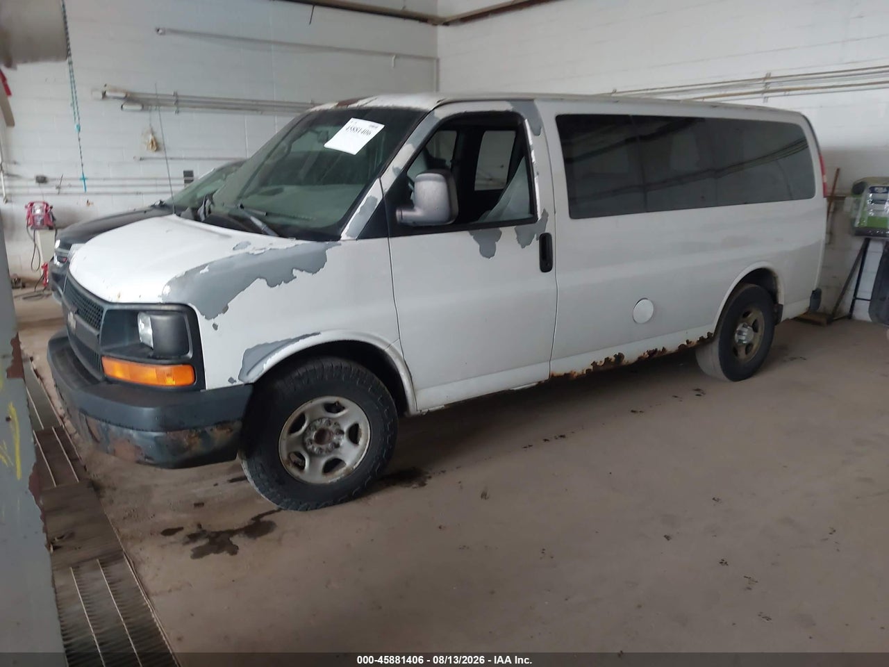 2007 CHEVROLET EXPRESS PASSENGER LS · 2/11