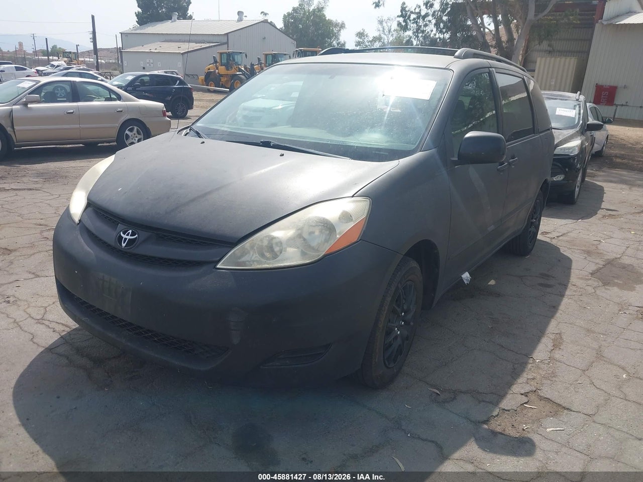 2006 TOYOTA SIENNA LE · 2/11