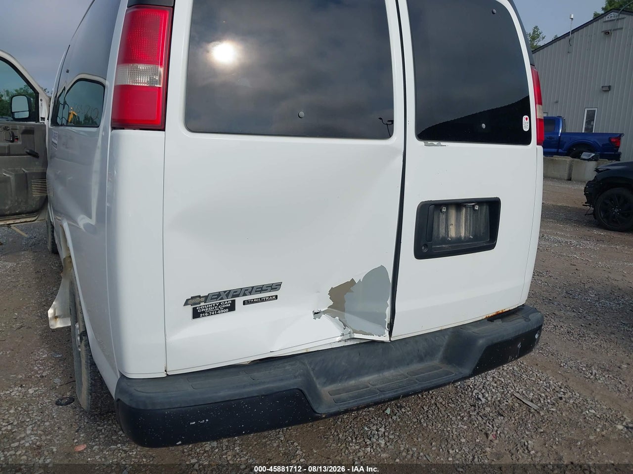 2008 CHEVROLET EXPRESS PASSENGER LS · 6/11