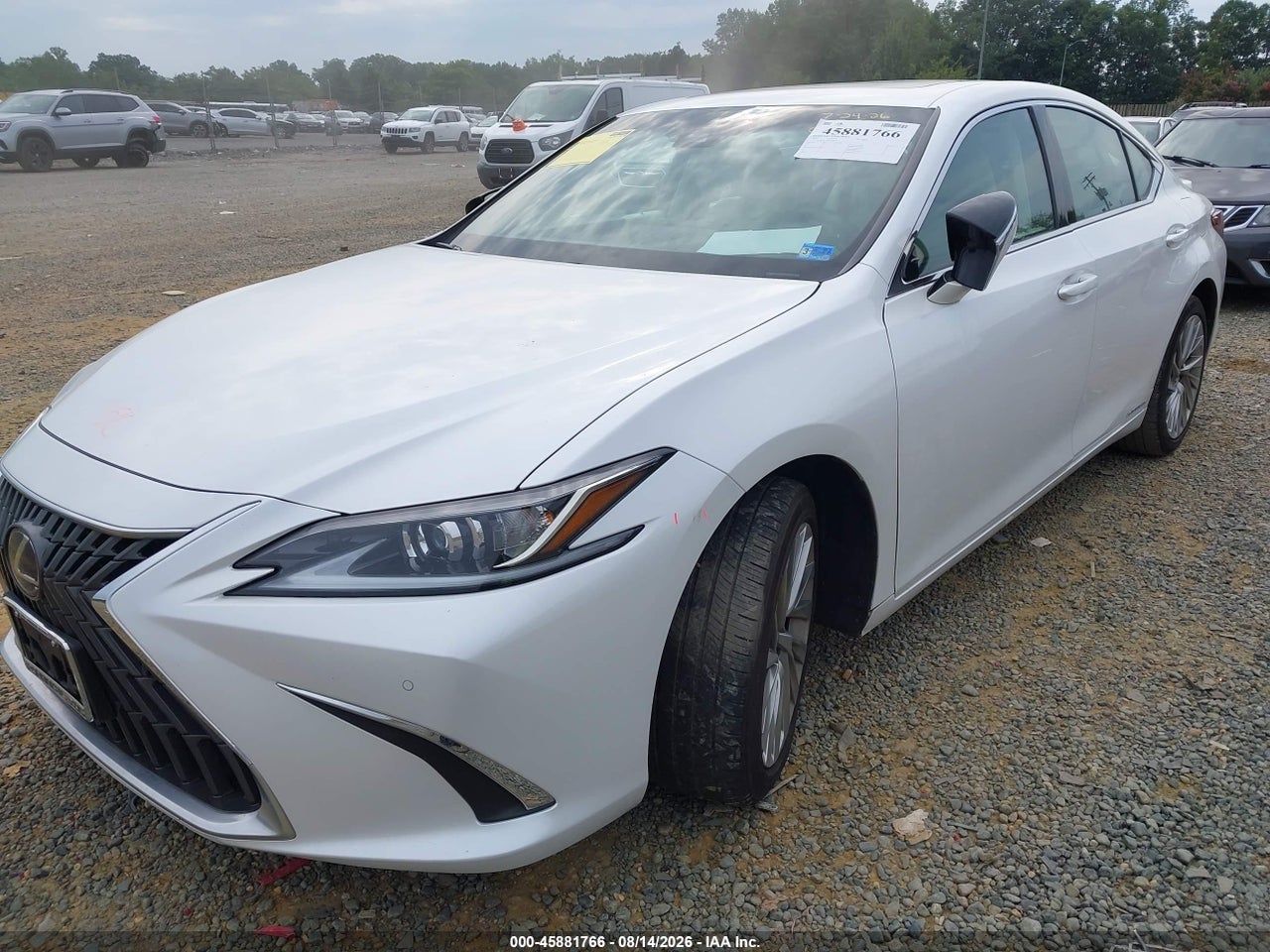 2022 LEXUS ES 300H LUXURY · 2/11
