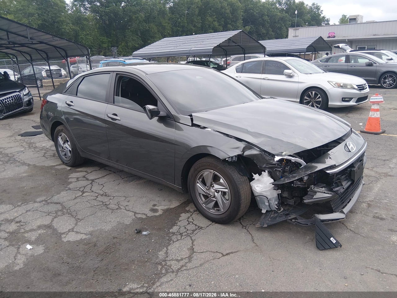 2024 HYUNDAI ELANTRA SE