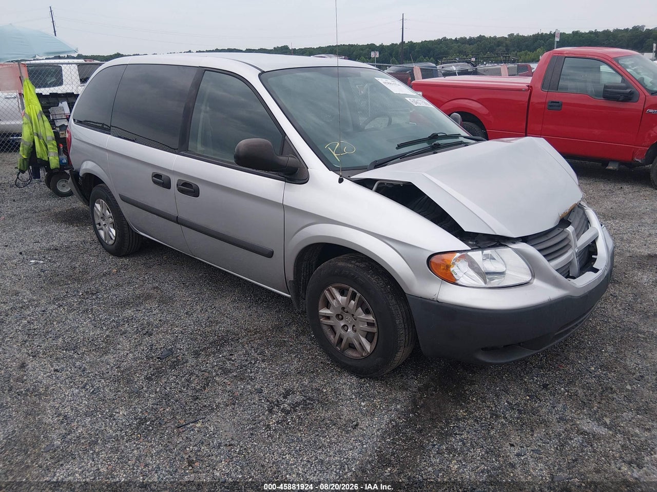 2005 DODGE CARAVAN SE