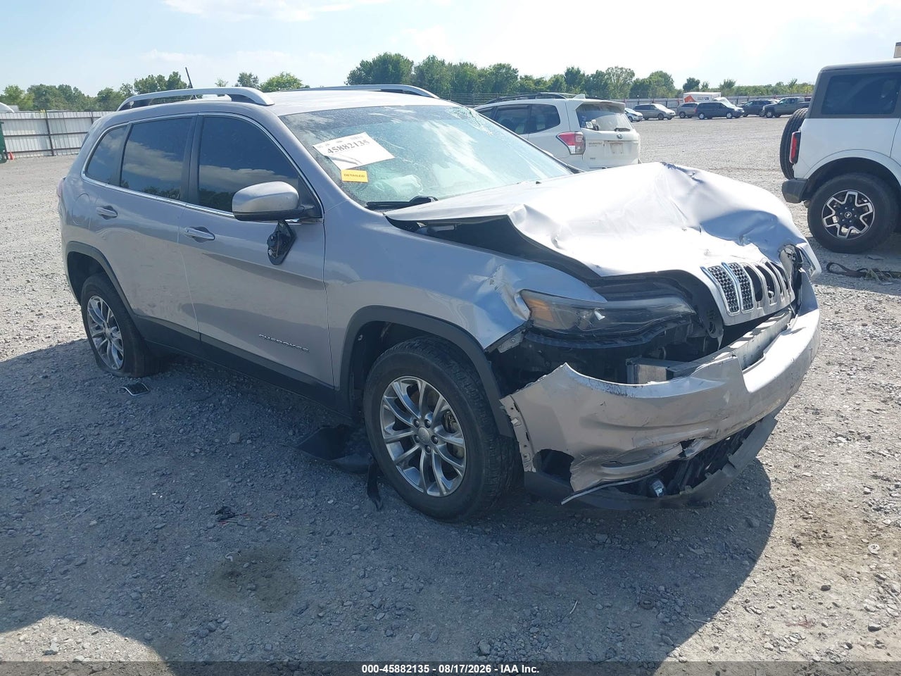 1C4PJMLB0KD****** · 2019 JEEP CHEROKEE LATITUDE PLUS 4X4