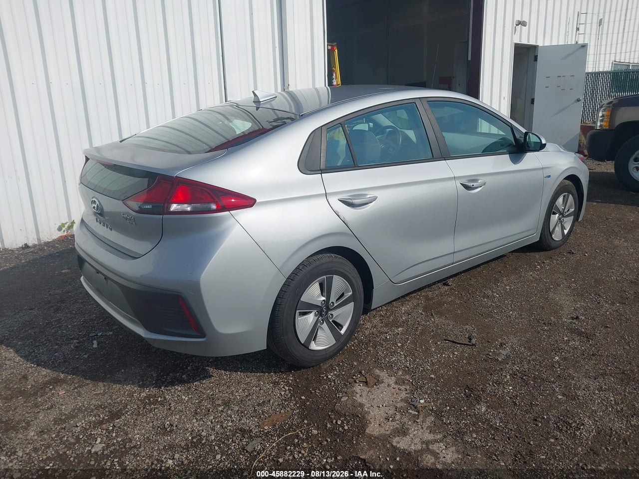 2020 HYUNDAI IONIQ HYBRID BLUE · 4/11