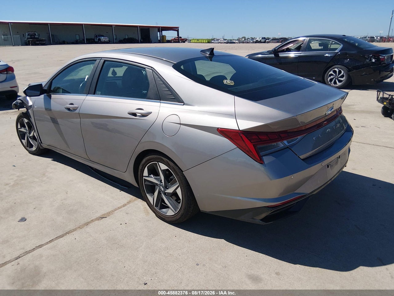 2023 HYUNDAI ELANTRA LIMITED · 3/10