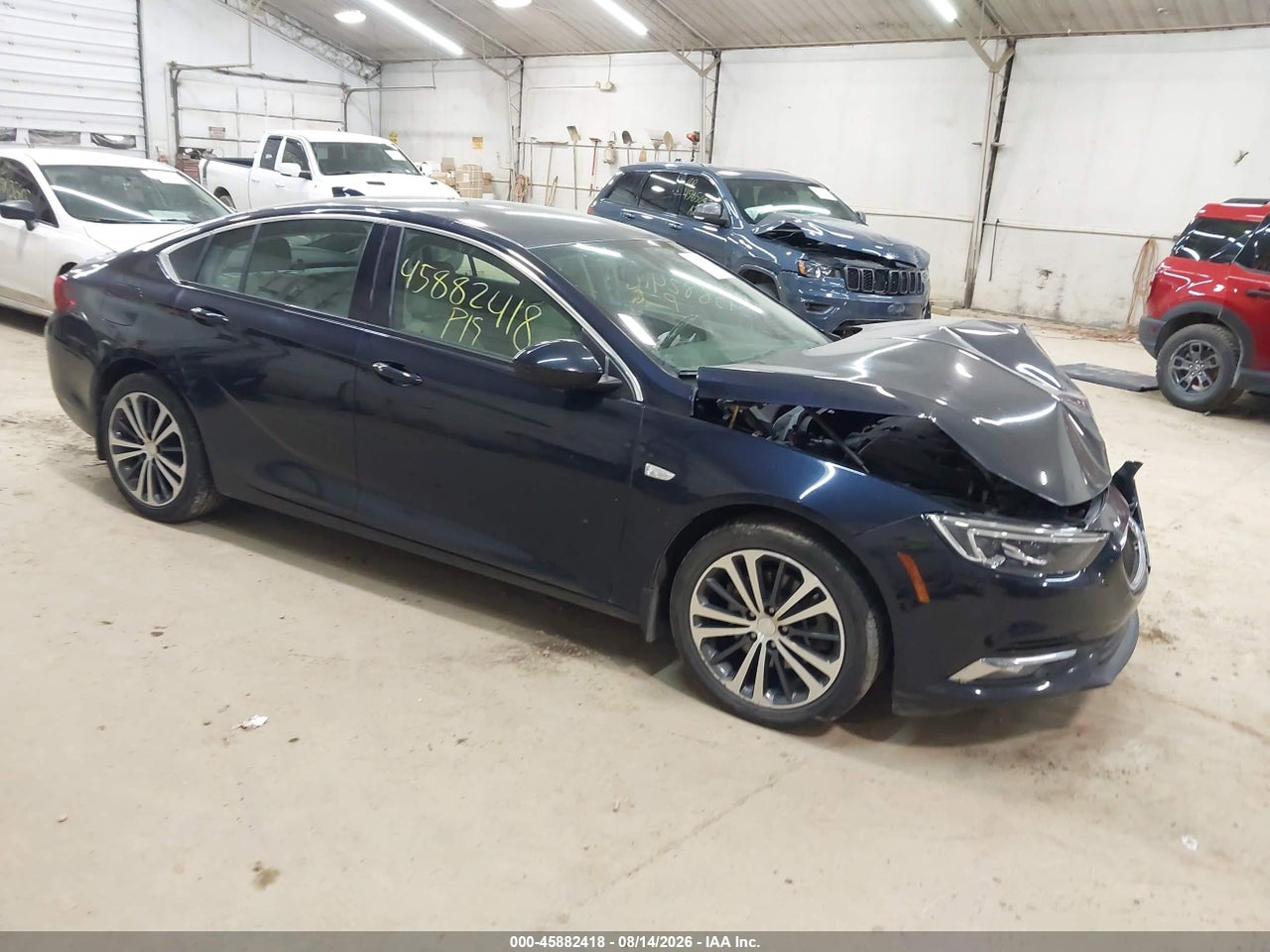 W04GR6SXXK1****** · 2019 BUICK REGAL SPORTBACK AWD ESSENCE