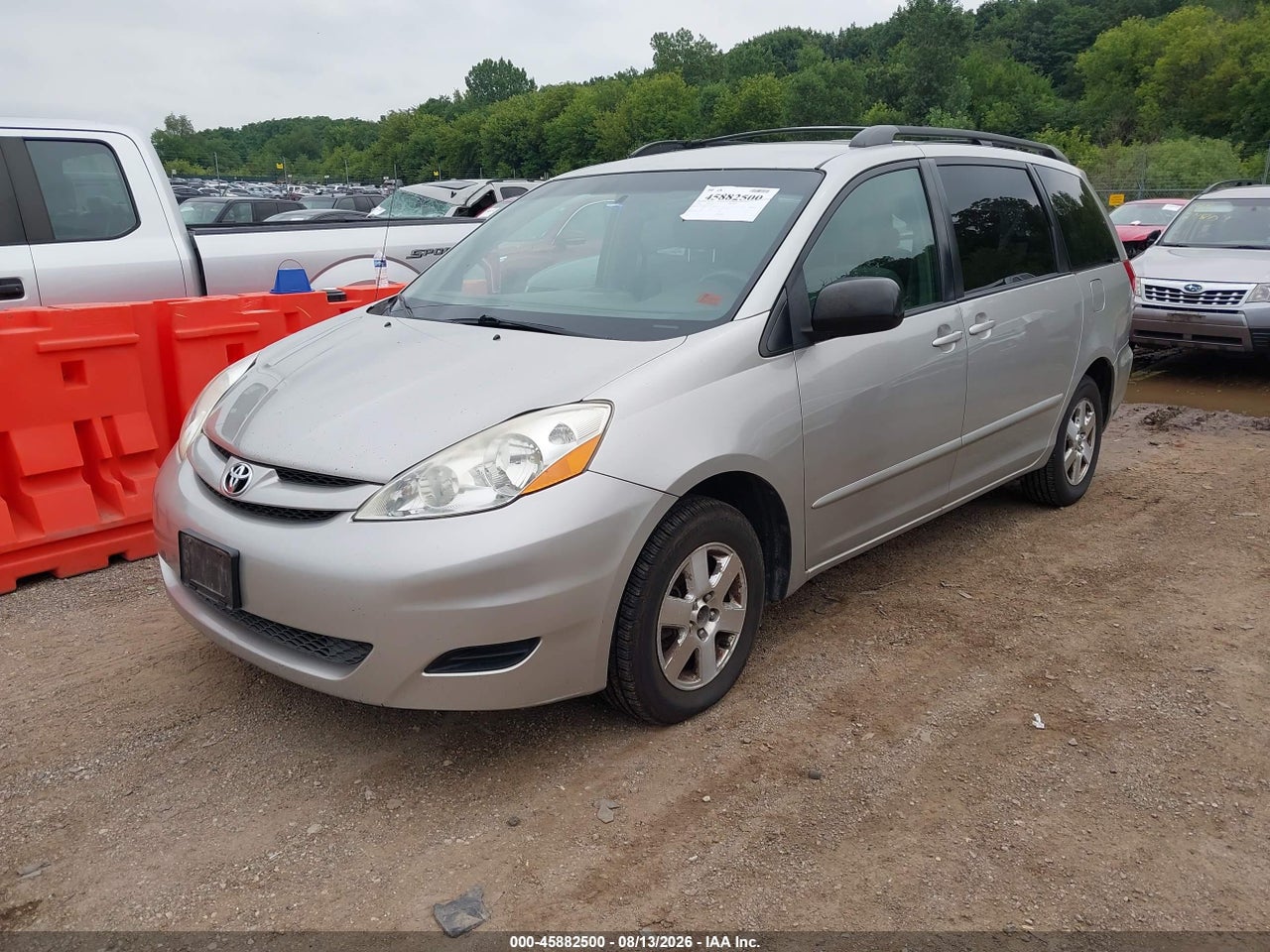 2007 TOYOTA SIENNA LE · 2/11