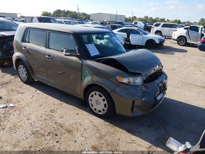 JTLZE4FE6DJ****** · 2013 SCION XB