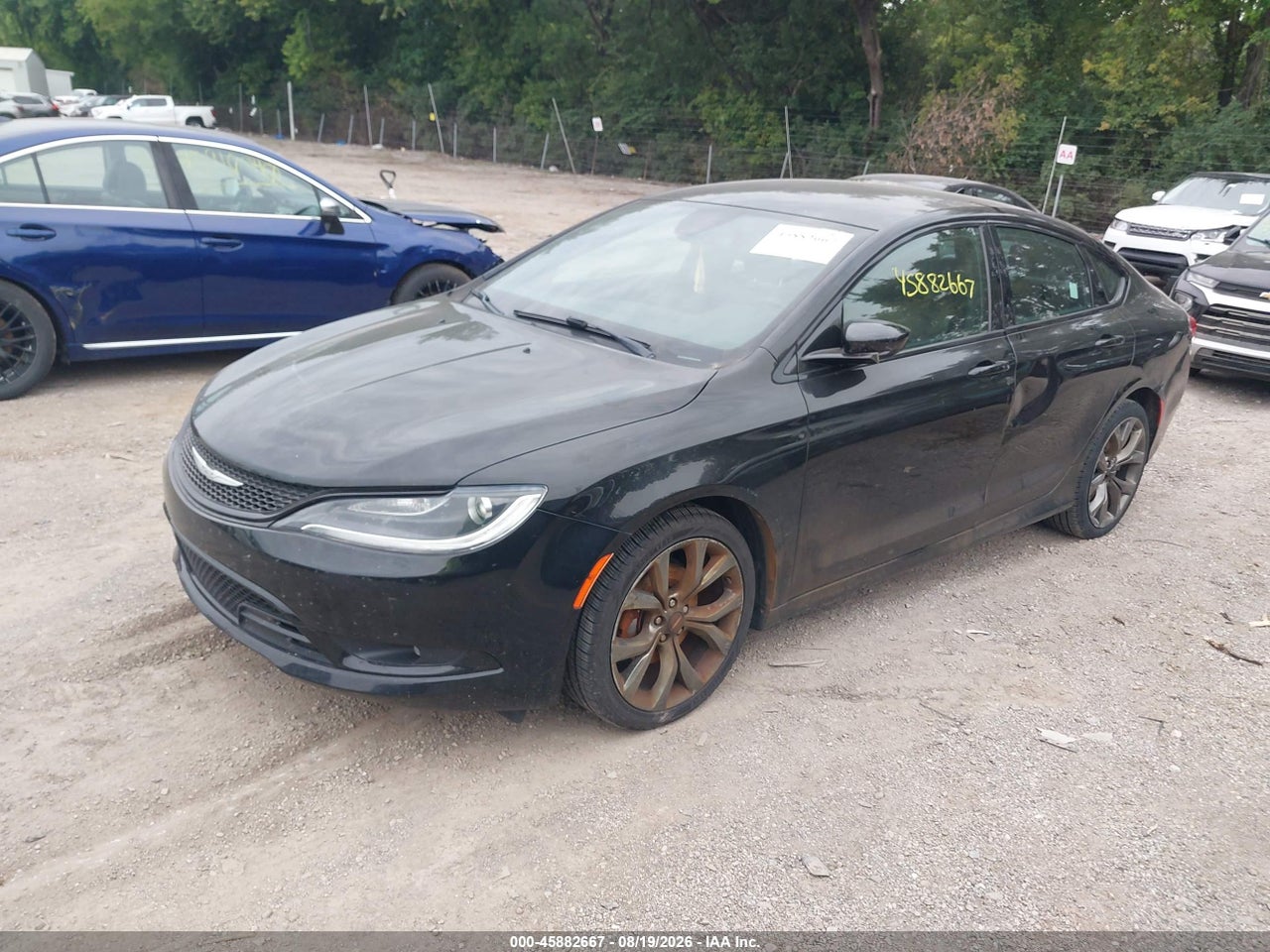 2016 CHRYSLER 200 S · 2/11