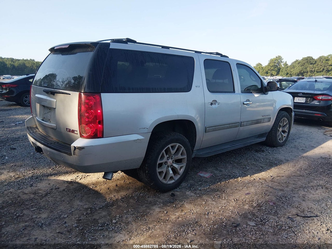 2013 GMC YUKON XL 1500 SLT · 4/11