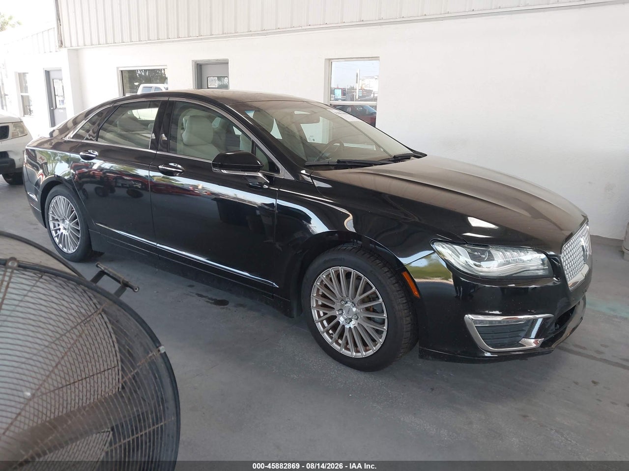 3LN6L5MU9HR****** · 2017 LINCOLN MKZ HYBRID RESERVE