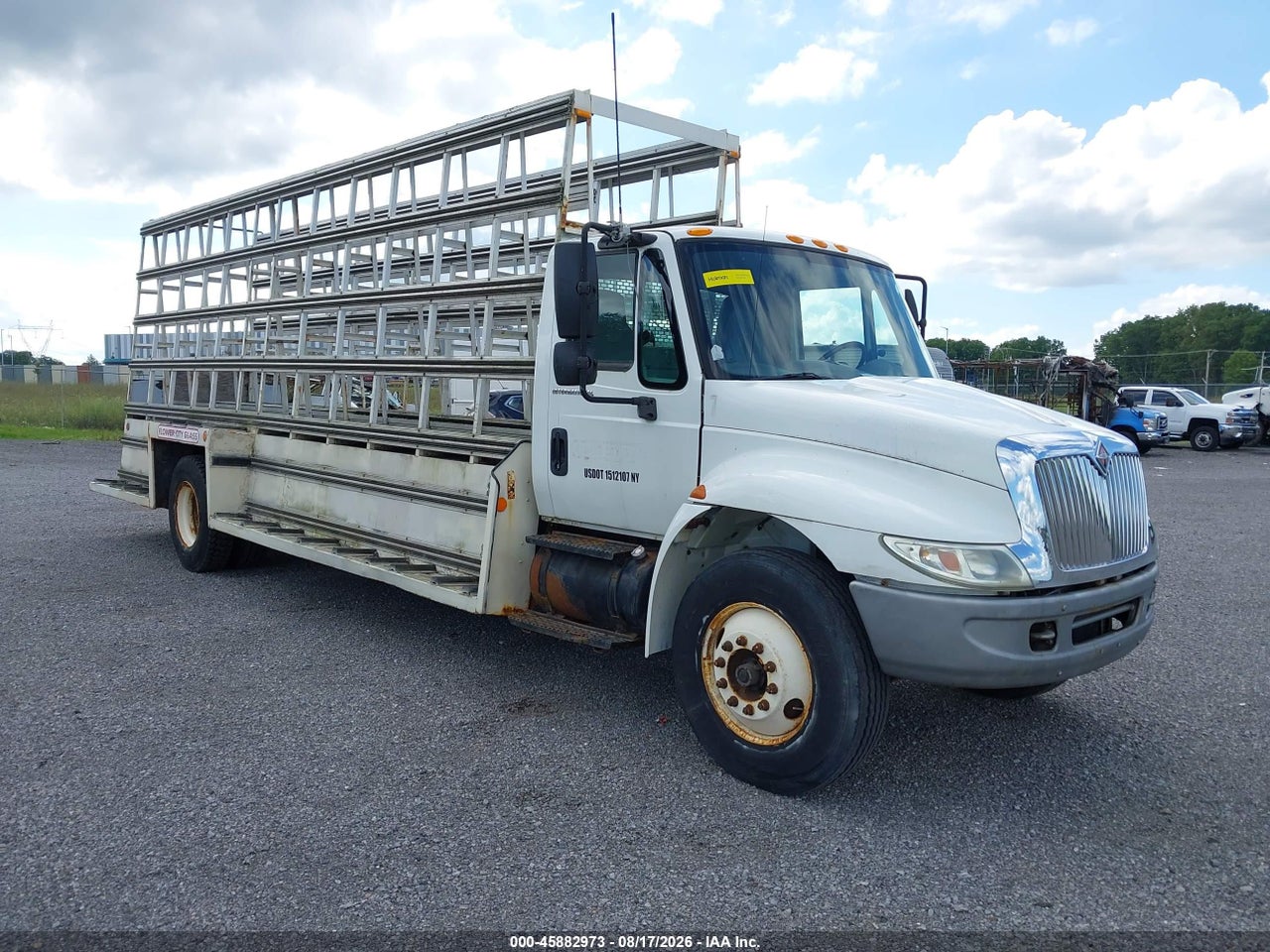 1HTMMAAN64H****** · 2004 INTERNATIONAL 4000 4300
