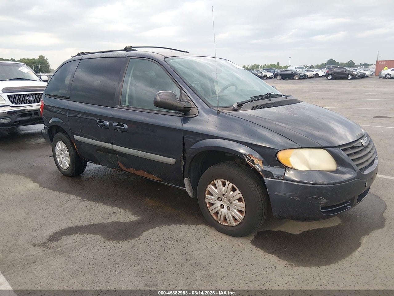 1A4GP45R96B****** · 2006 CHRYSLER TOWN &amp; COUNTRY