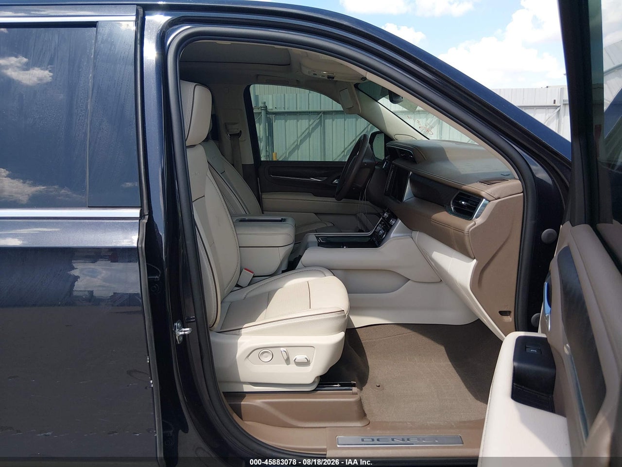 2023 GMC YUKON 4WD DENALI · 5/11