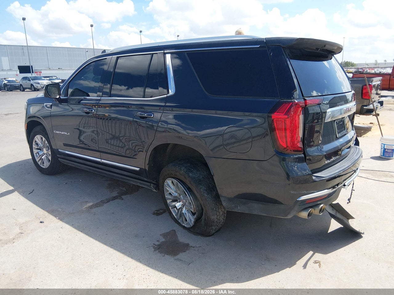 2023 GMC YUKON 4WD DENALI · 3/11