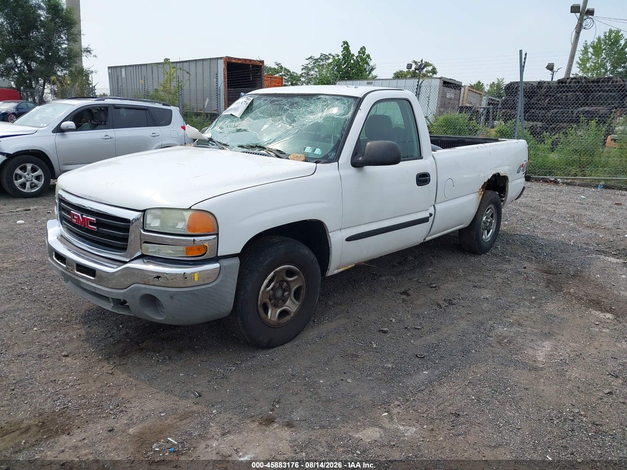 2004 GMC SIERRA 1500 · 2/10