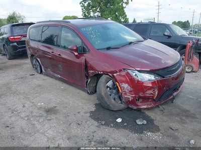 2C4RC1N74LR****** · 2020 CHRYSLER PACIFICA HYBRID LIMITED