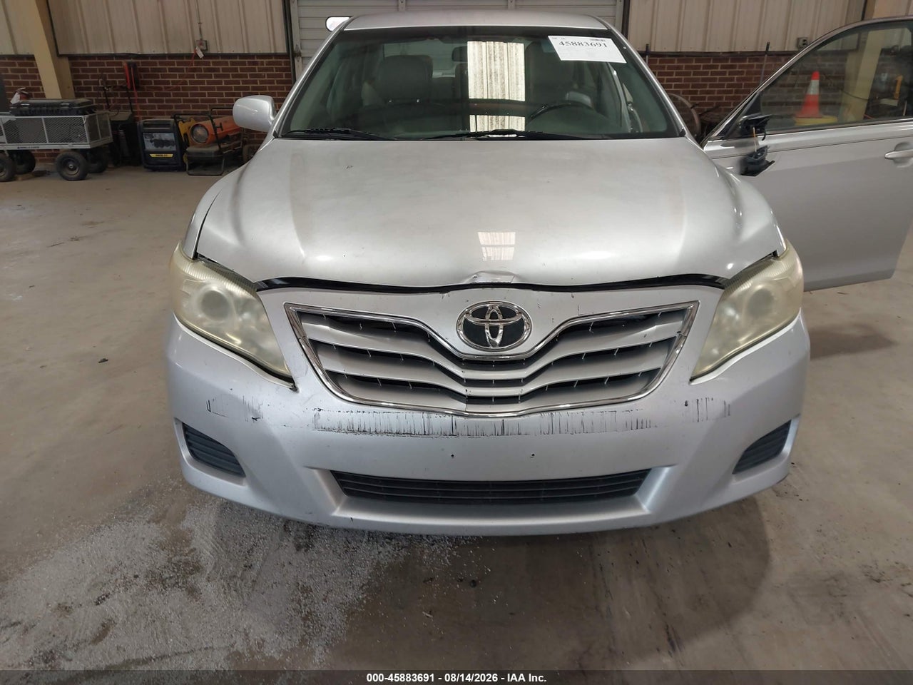 2010 TOYOTA CAMRY LE · 6/11