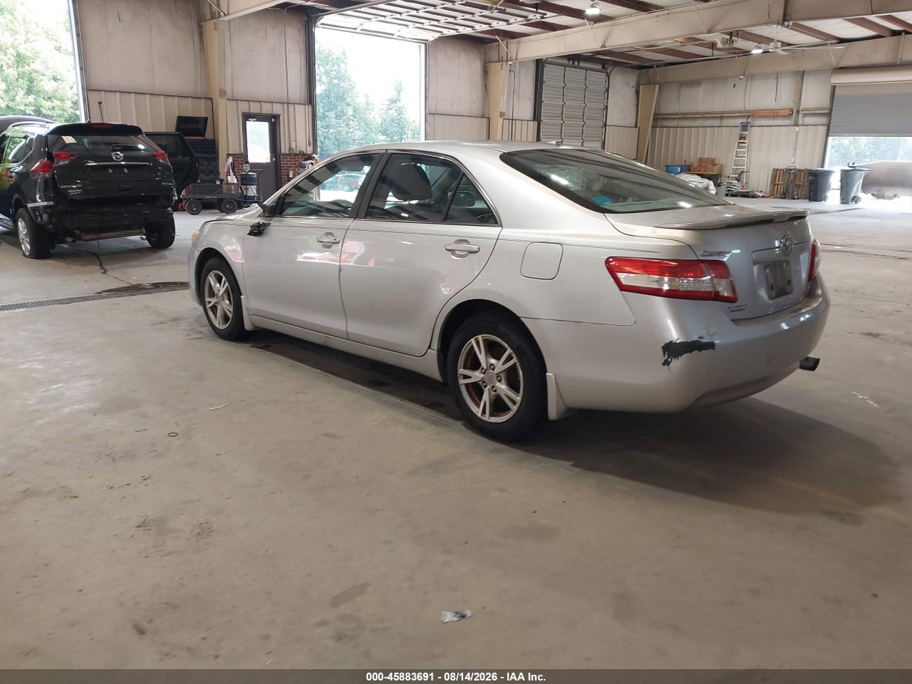 2010 TOYOTA CAMRY LE · 3/11