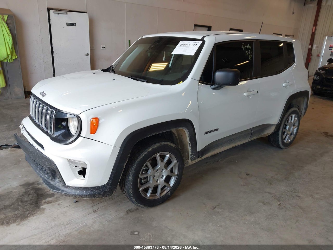 2023 JEEP RENEGADE LATITUDE 4X4 · 2/10