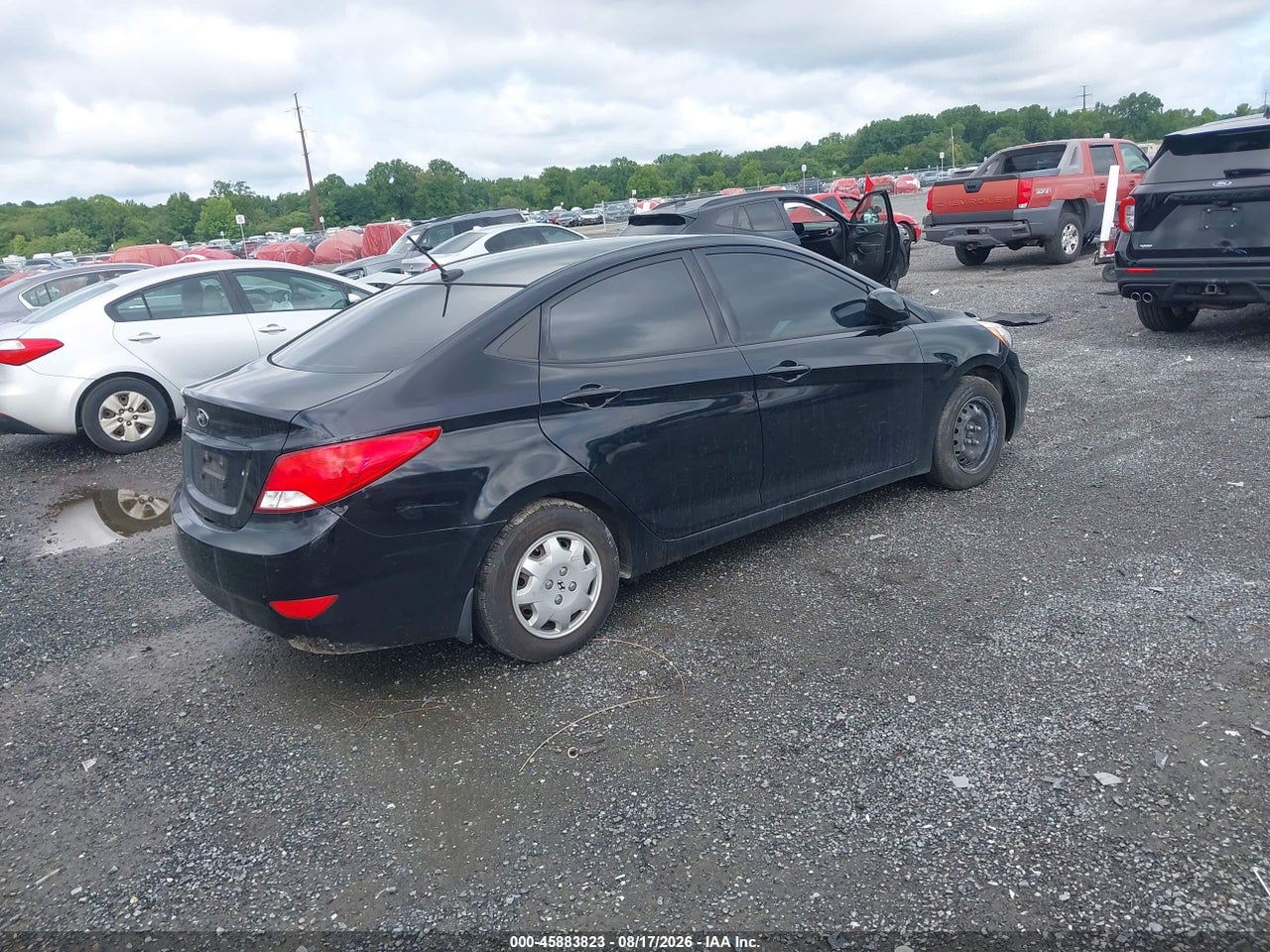 2016 HYUNDAI ACCENT SE · 4/11