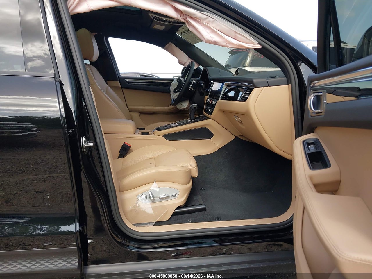 2025 PORSCHE MACAN T · 5/11