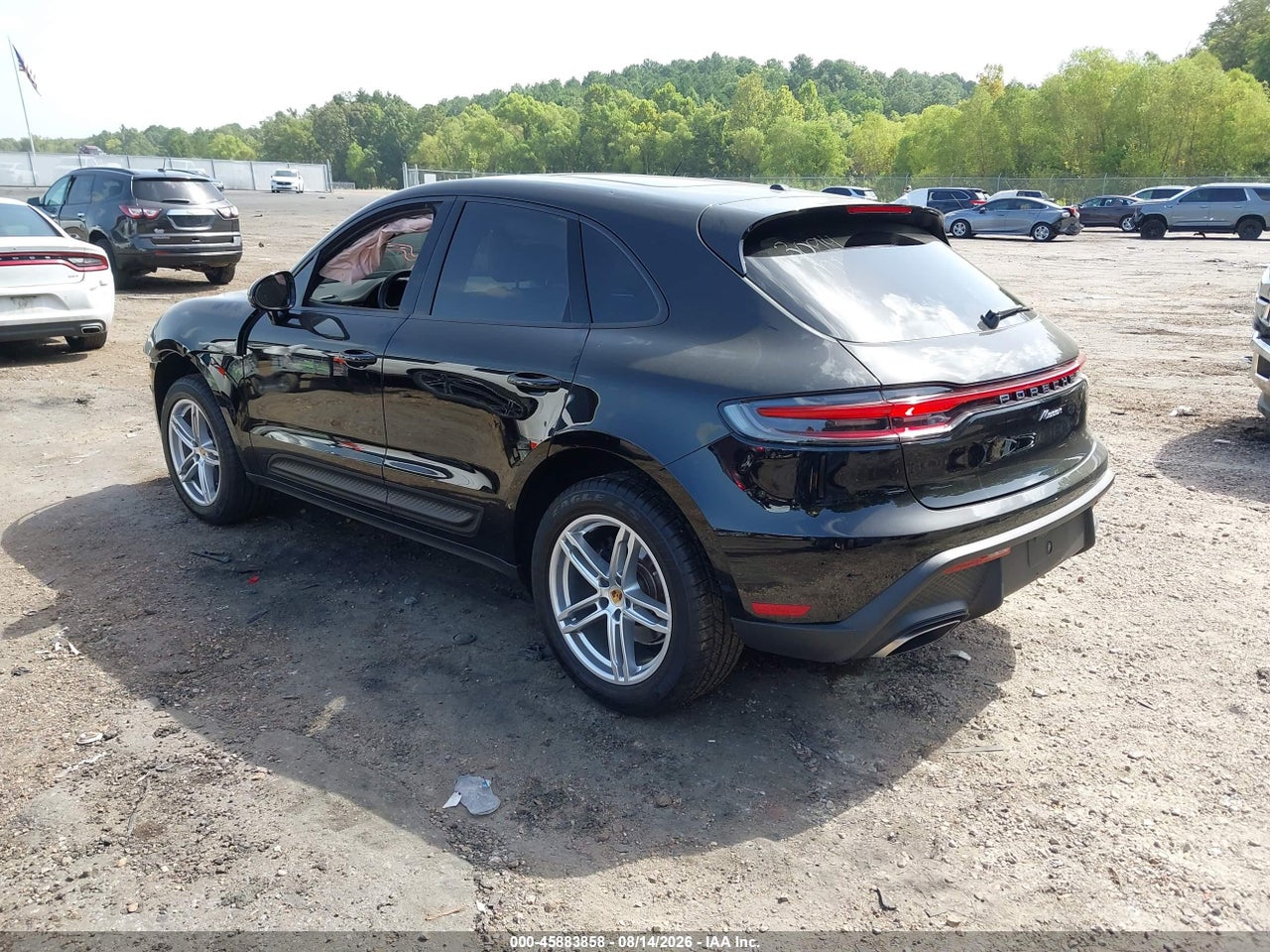 2025 PORSCHE MACAN T · 3/11