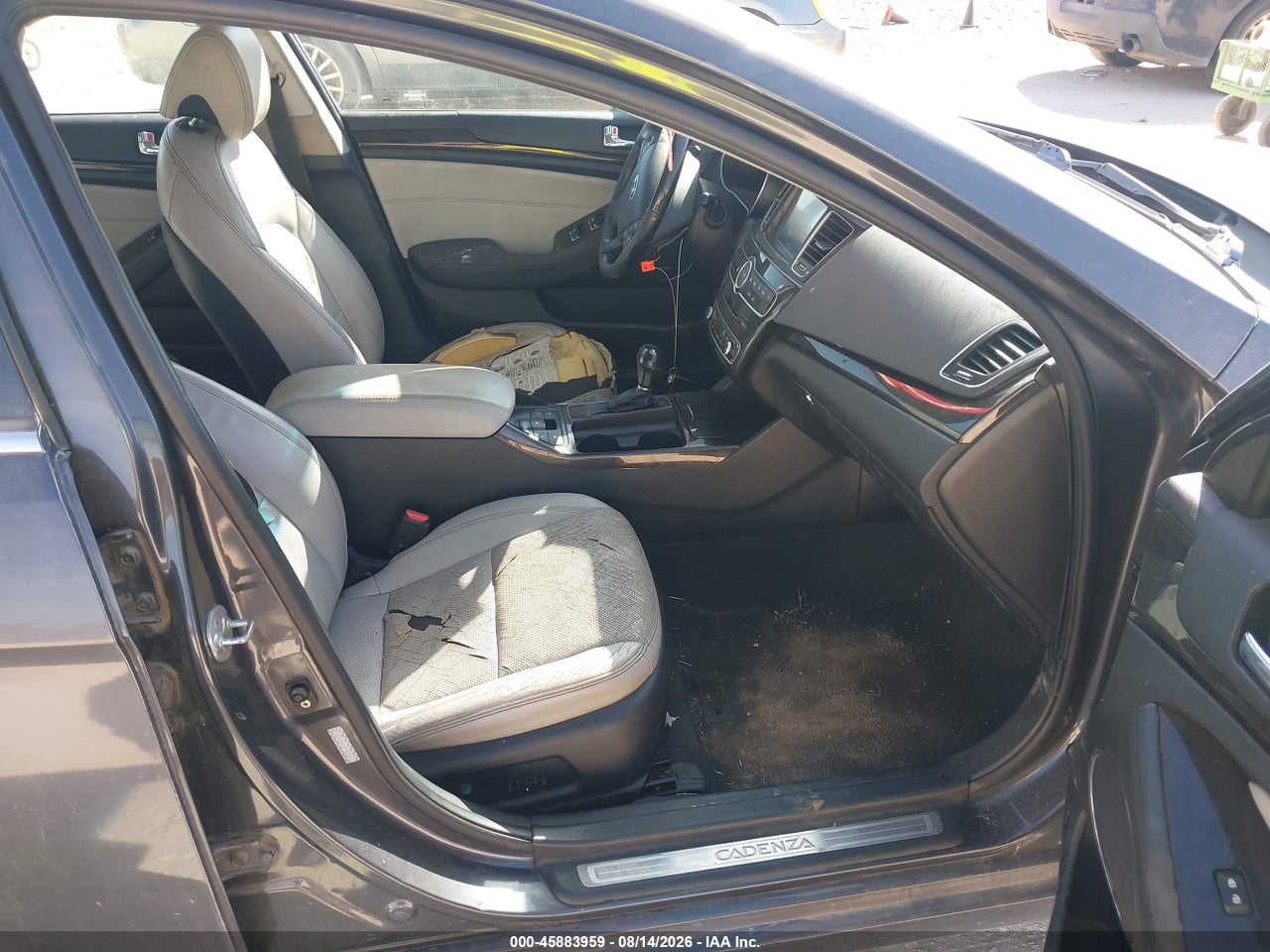 2014 KIA CADENZA LIMITED · 5/11