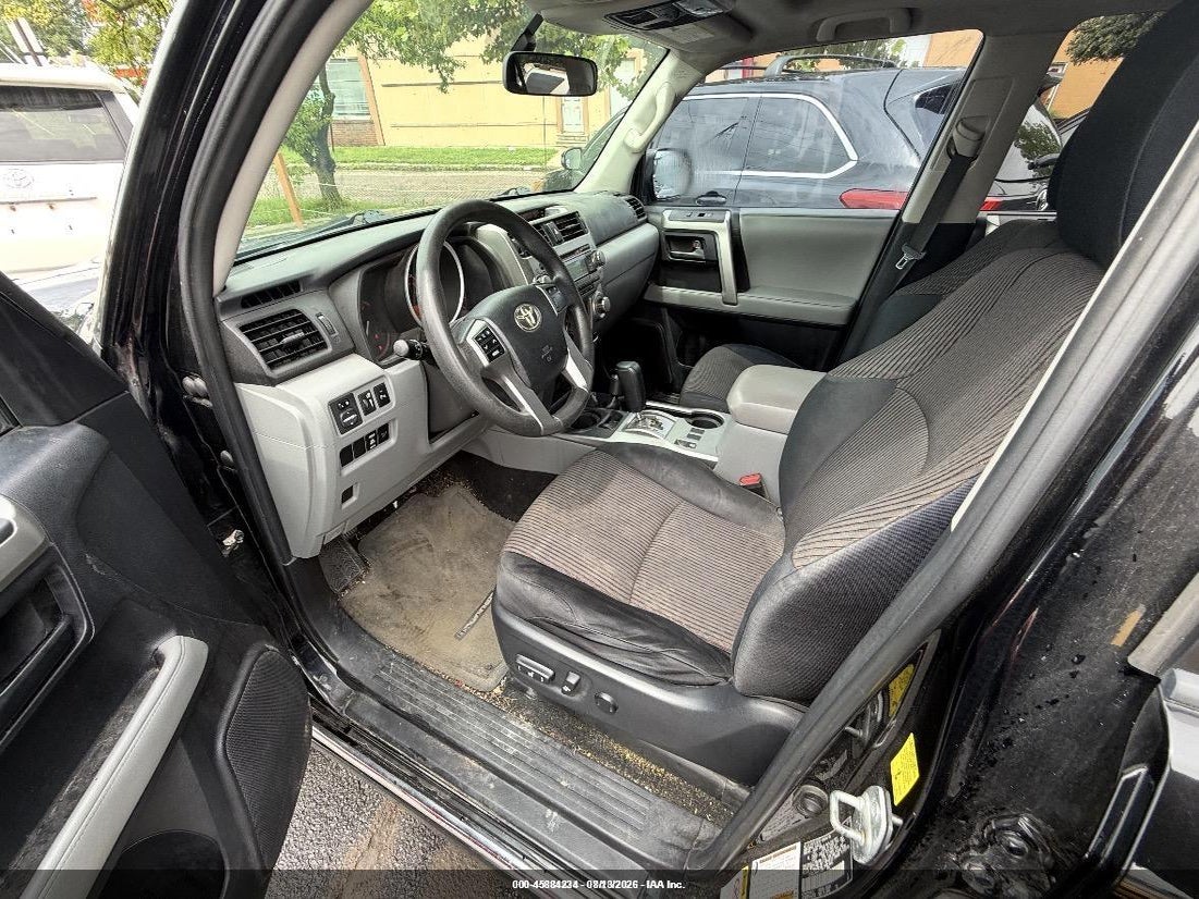 2010 TOYOTA 4RUNNER SR5 V6 · 5/10