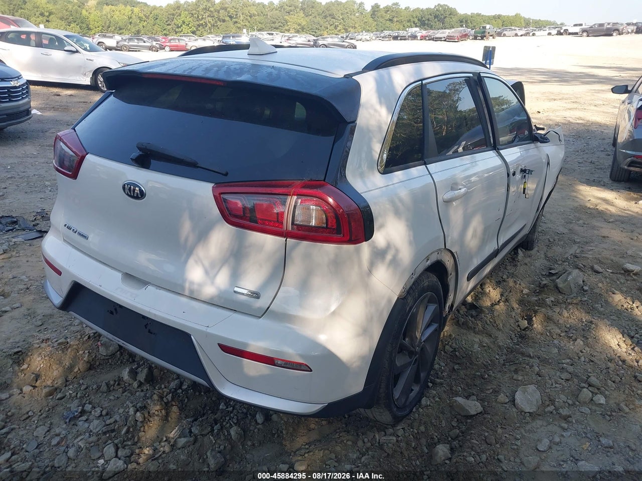 2017 KIA NIRO EX · 4/11