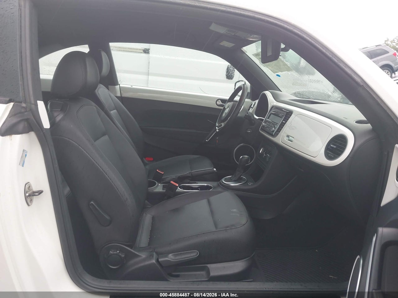2012 VOLKSWAGEN BEETLE 2.5L · 5/11