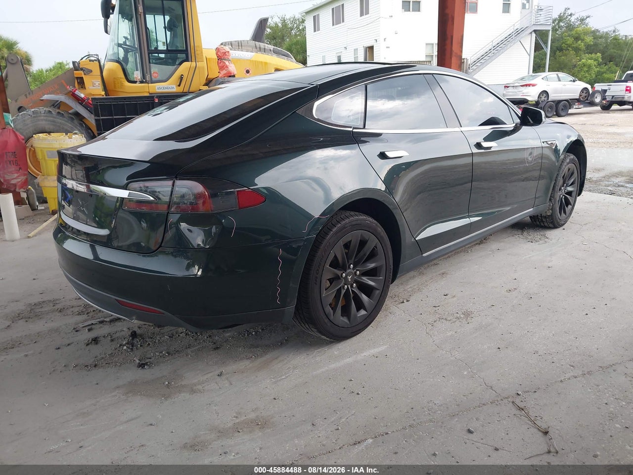2014 TESLA MODEL S P85 · 4/11