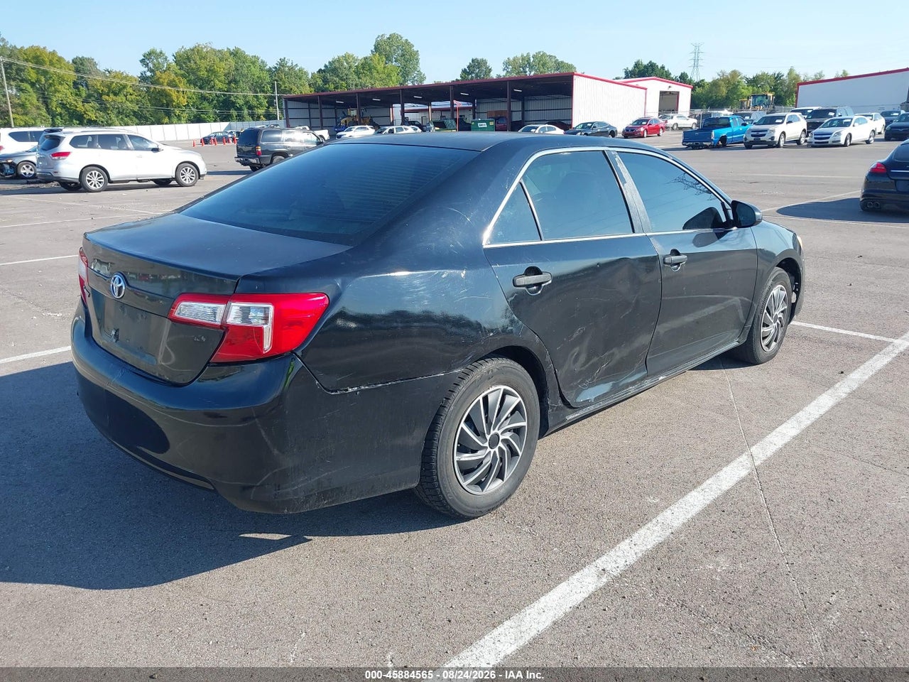 2012 TOYOTA CAMRY LE · 4/10