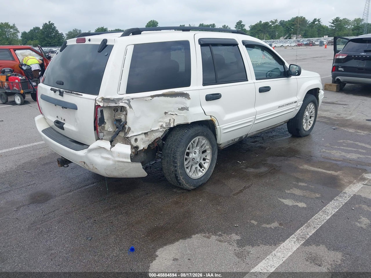 2002 JEEP GRAND CHEROKEE LAREDO · 4/11