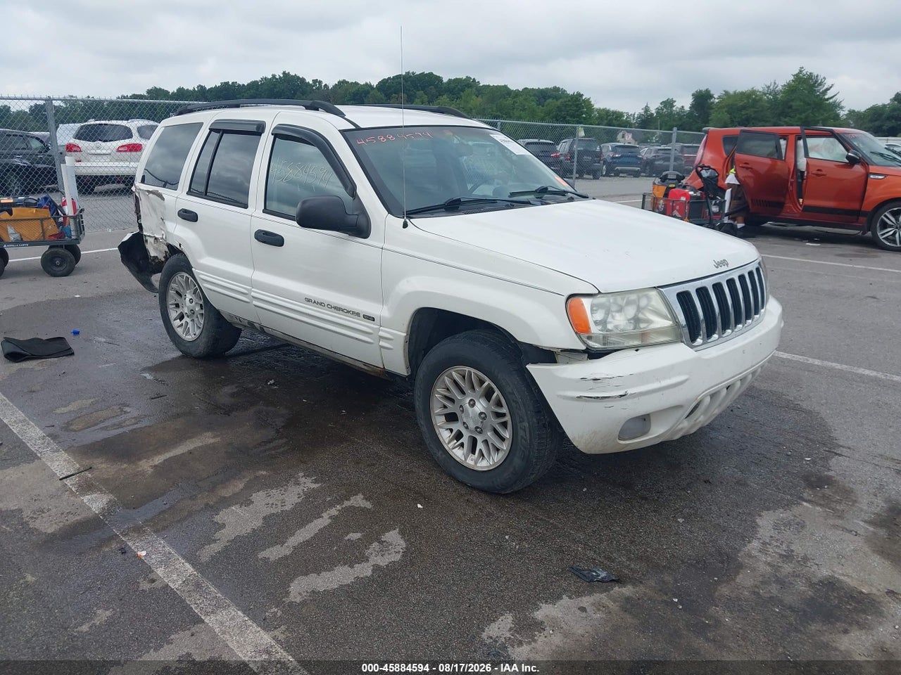 1J4GW48S02C****** · 2002 JEEP GRAND CHEROKEE LAREDO