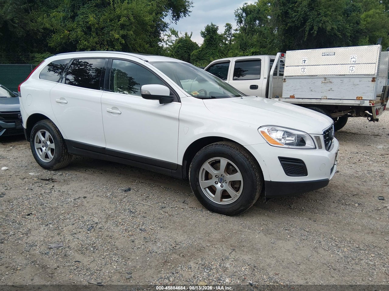 YV4952DL3B2****** · 2011 VOLVO XC60 3.2