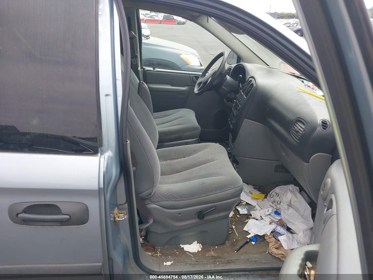 2005 DODGE CARAVAN SE · 5/11