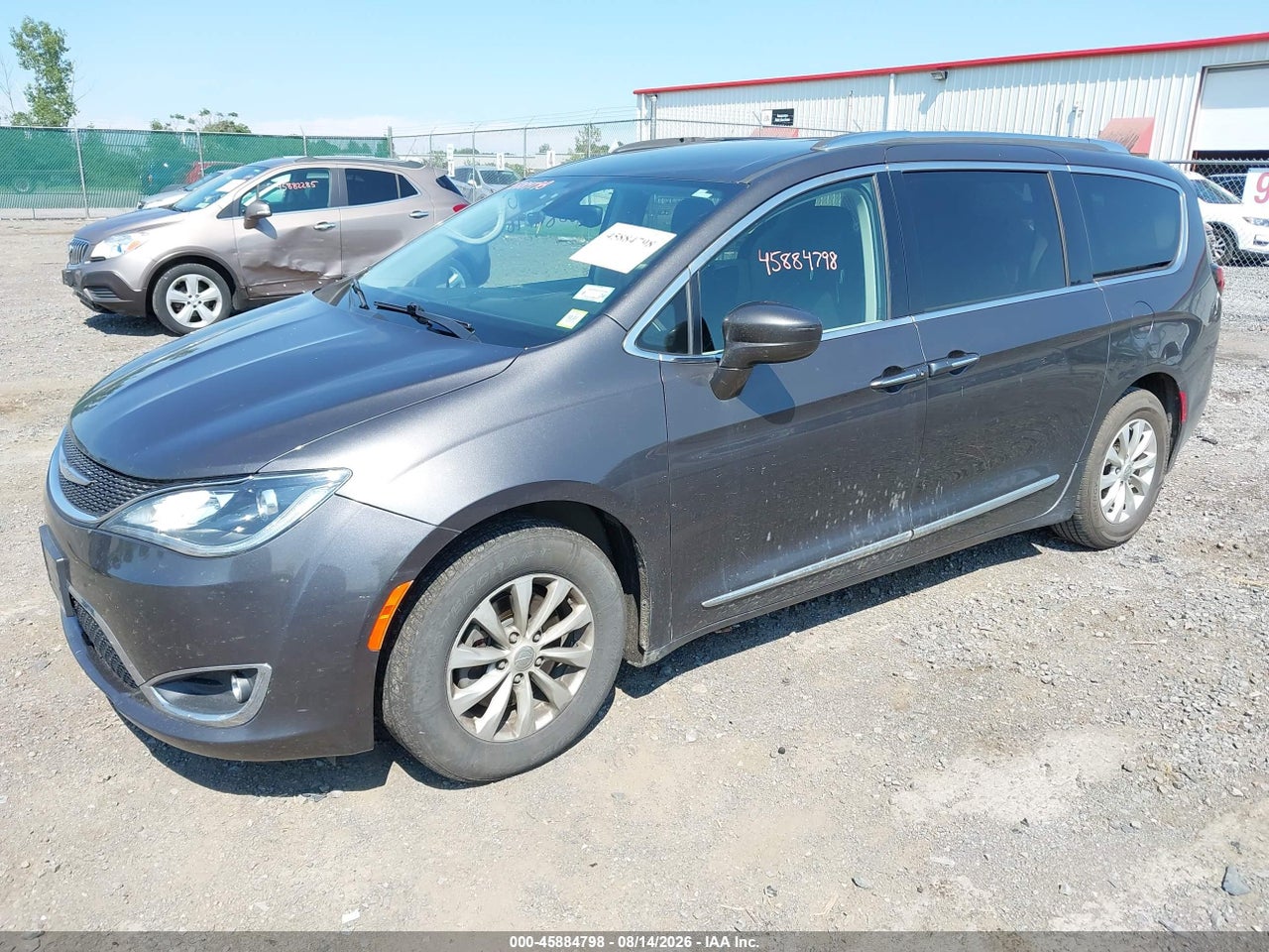 2018 CHRYSLER PACIFICA TOURING L · 2/11