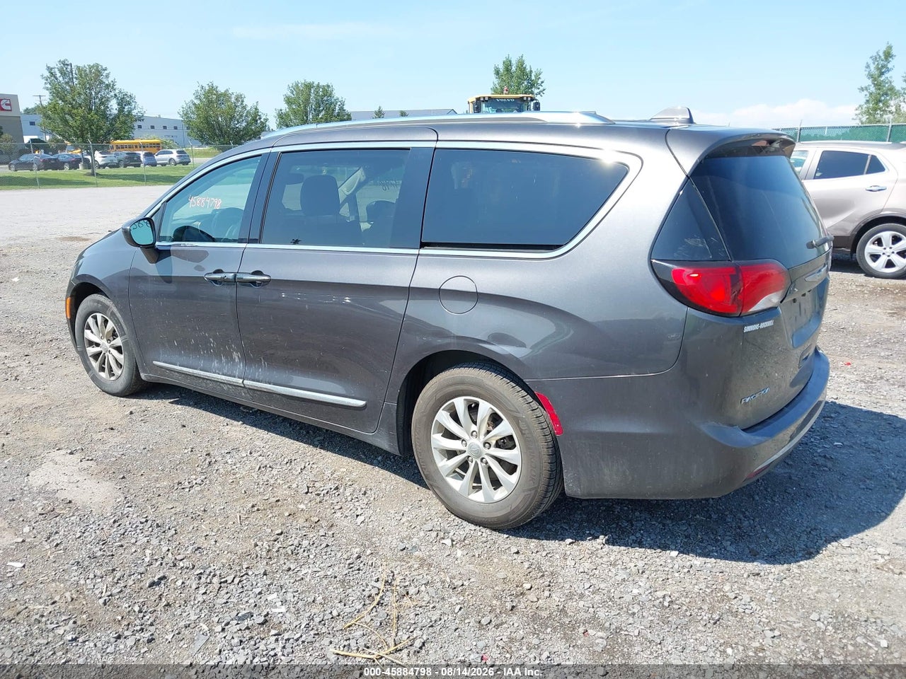 2018 CHRYSLER PACIFICA TOURING L · 3/11