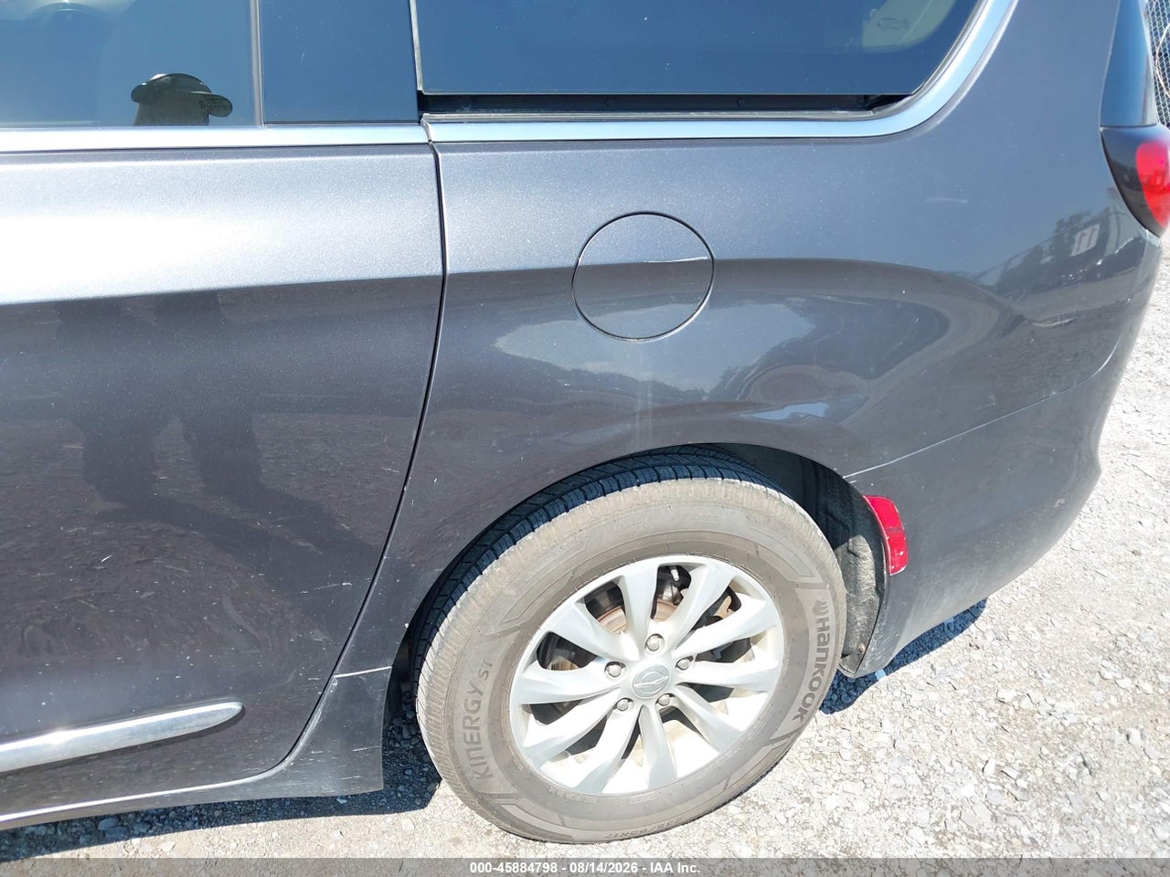2018 CHRYSLER PACIFICA TOURING L · 6/11