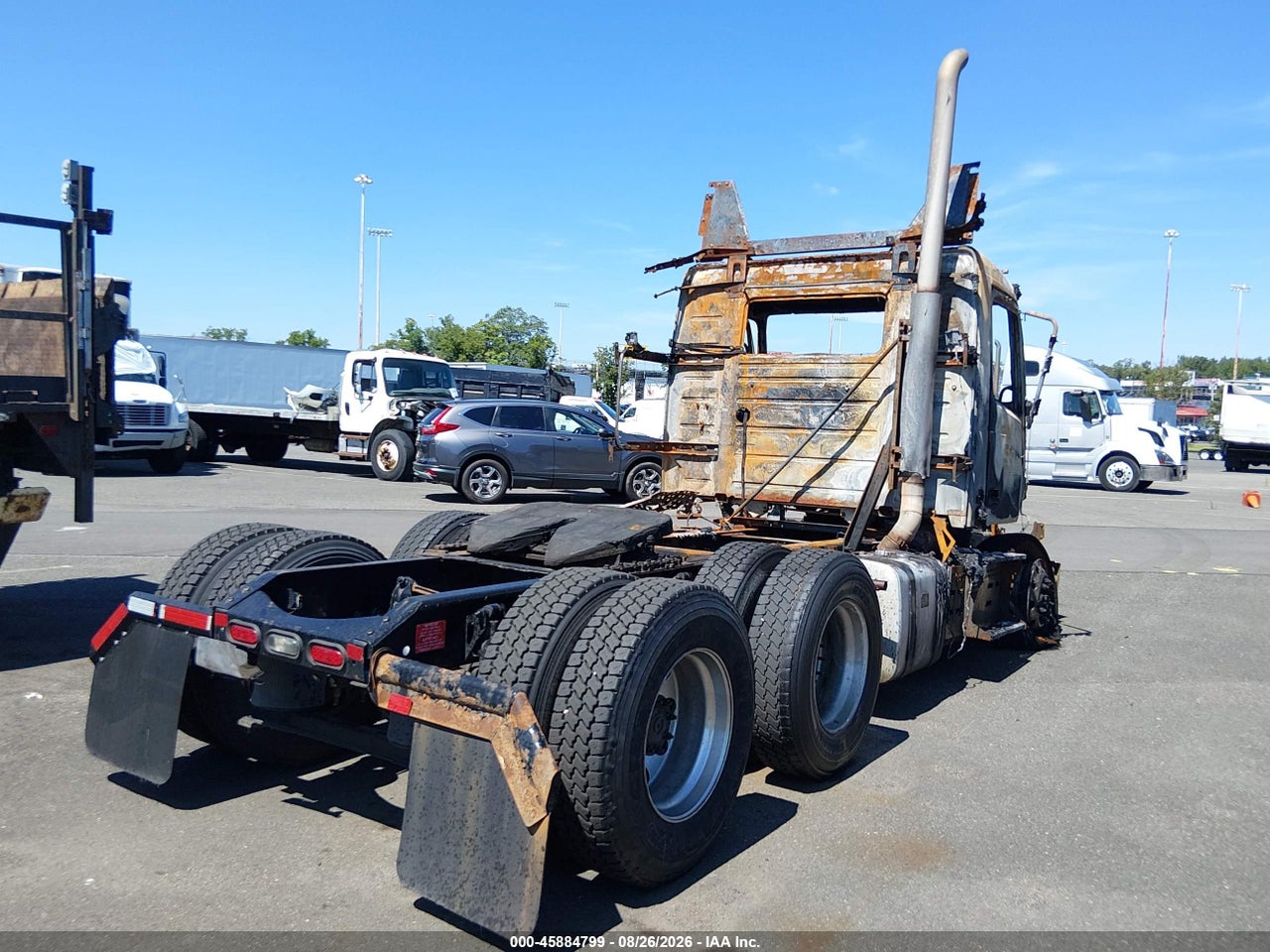 2020 VOLVO VNR   · 4/10