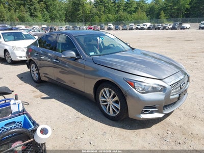 JN1CV7AR9GM****** · 2016 INFINITI Q50 2.0T PREMIUM