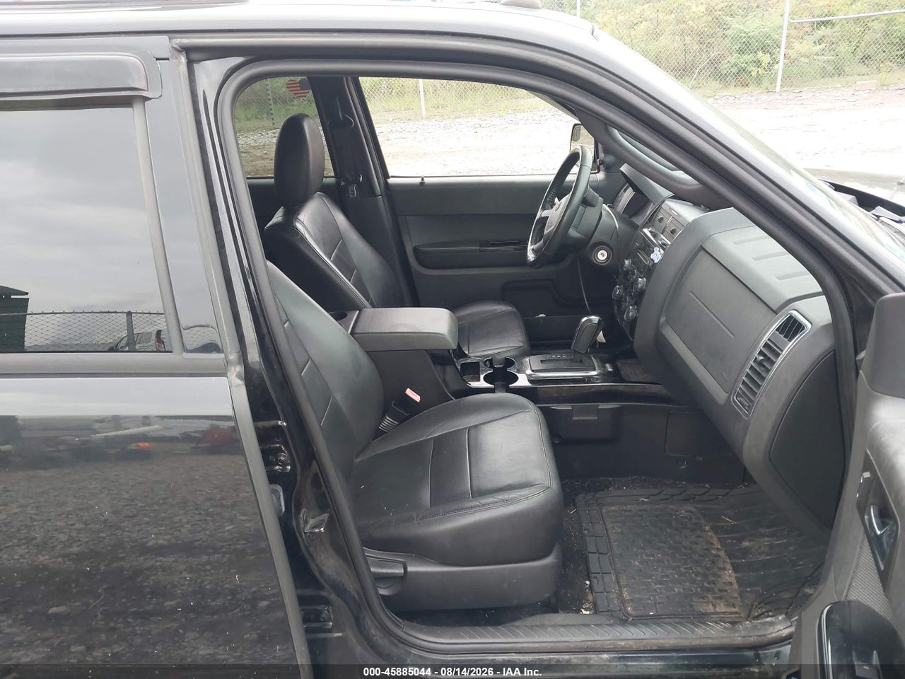 2011 FORD ESCAPE LIMITED · 5/11