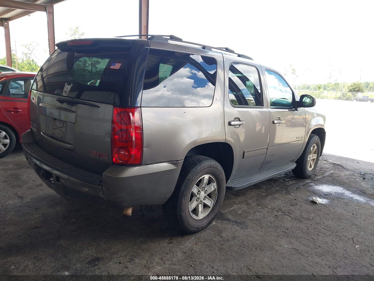 1GKS2CE05CR****** · 2012 GMC YUKON SLT · 4/11