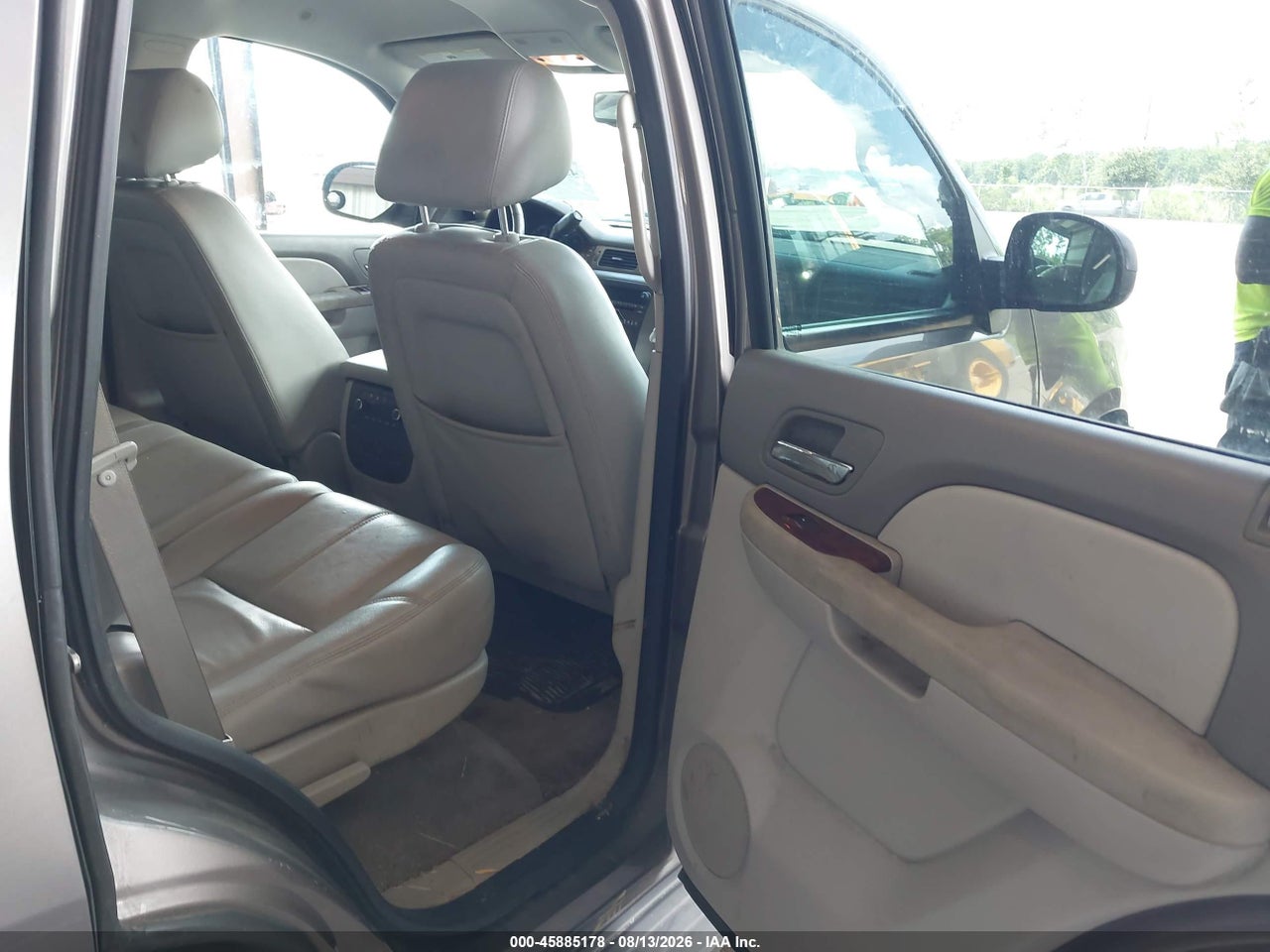 1GKS2CE05CR****** · 2012 GMC YUKON SLT · 8/11