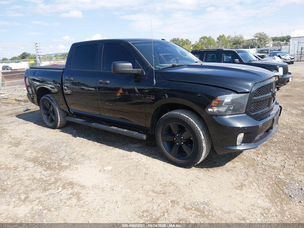 3C6RR7KT4HG****** · 2017 RAM 1500 EXPRESS  4X4 5'7 BOX