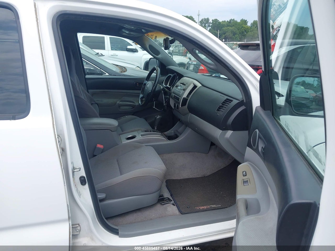 3TMJU62N69M****** · 2009 TOYOTA TACOMA PRERUNNER V6 · 5/11