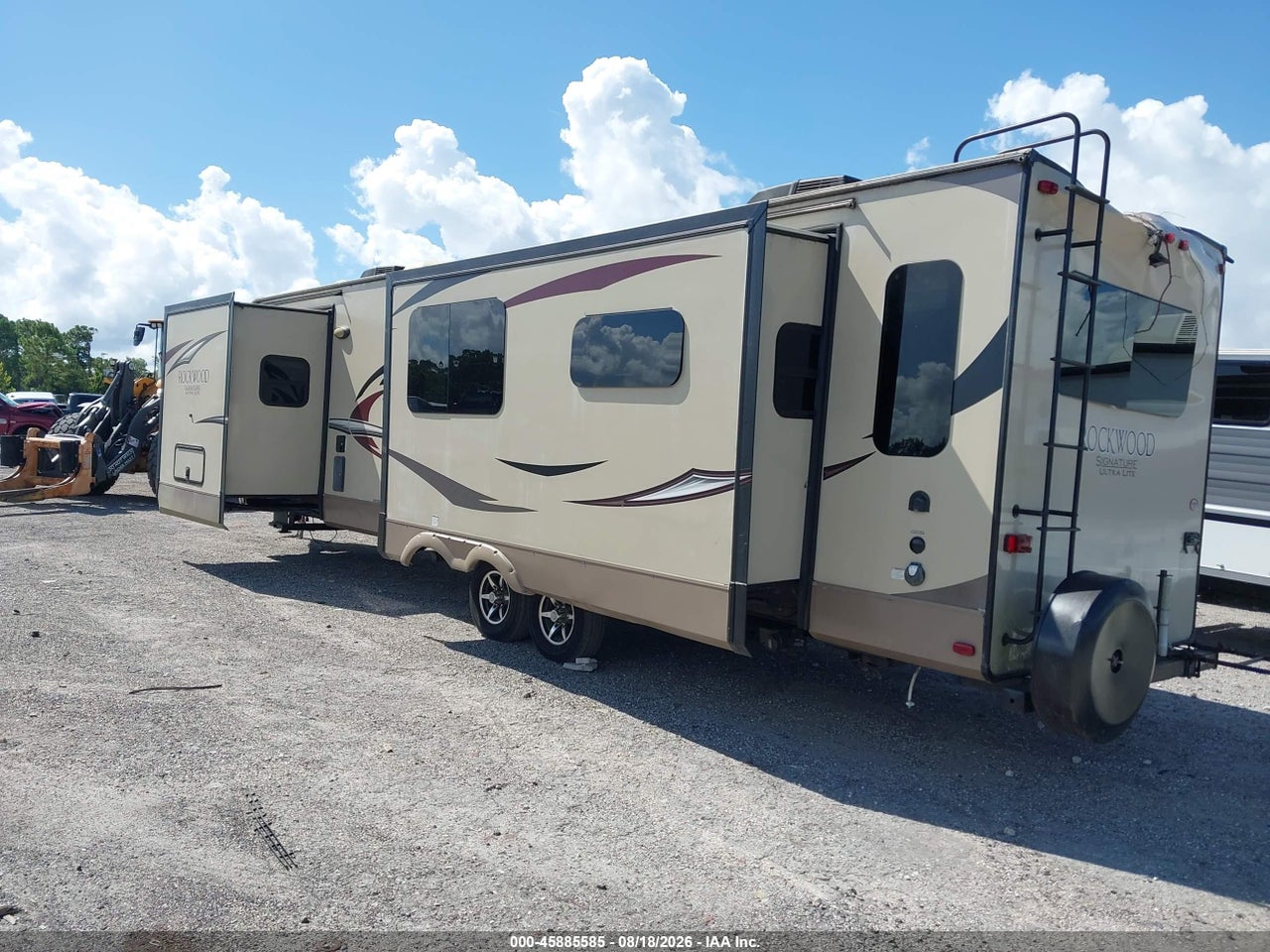 2017 FOREST RIVER TRAVEL TRAILER · 3/10