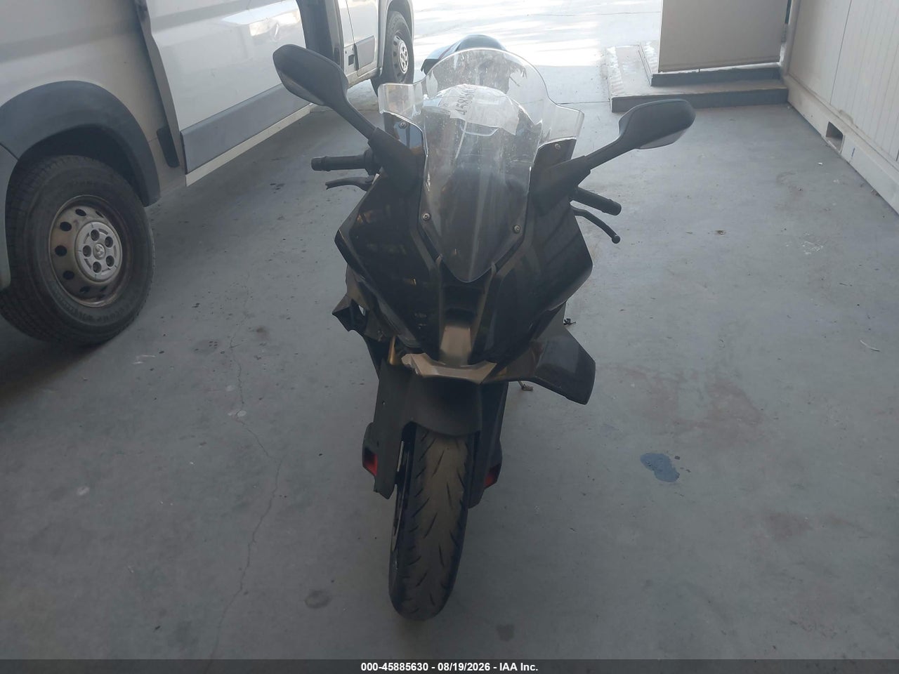2026 BMW S 1000 RR · 5/11